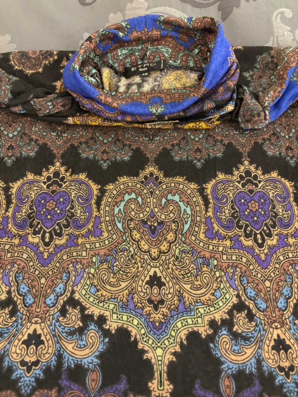 Etro Paisley Print Long Sleeve turtleneck top. Lightweight, drapey fabric - Picture 3 of 6